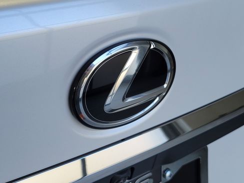 Certified 2024 Lexus ES 350 w/ Premium Package image 5