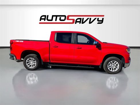 Used 2025 Chevrolet Silverado 1500 LT image 8