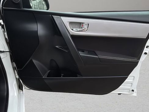 Used 2019 Toyota Corolla LE image 10