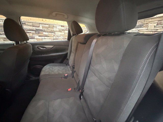 Used 2016 Nissan Rogue S AWD/4WD image 30