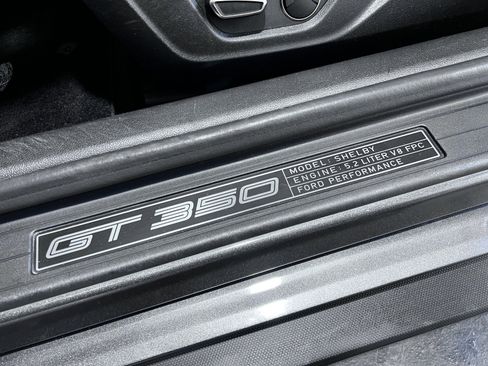 Used 2016 Ford Mustang Shelby GT350 w/ Technology Package image 24