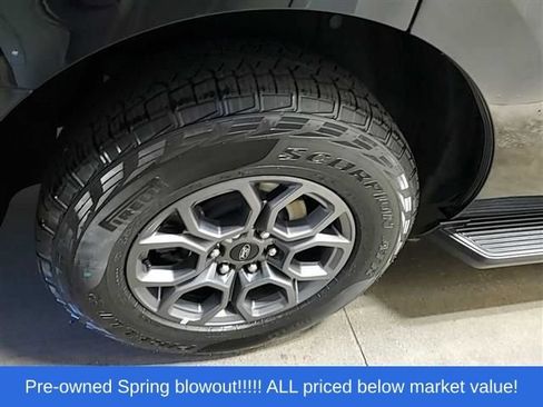 Used 2025 Ford Expedition Active RWD image 7