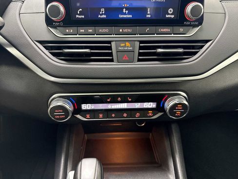 Used 2019 Nissan Altima 2.5 SV FWD image 16