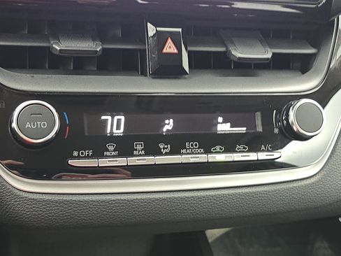 Used 2024 Toyota Corolla LE image 22