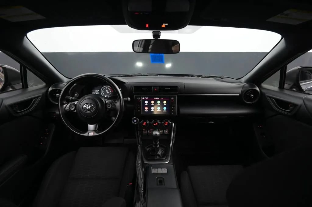 Used 2022 Toyota GR86 w/ ALL Weather Mat Package (TMS) RWD image 26
