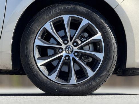 Used 2018 Toyota Avalon XLE image 20