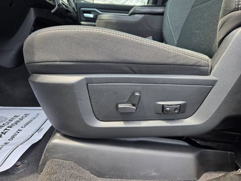 Used 2025 RAM 2500 Big Horn AWD/4WD image 17