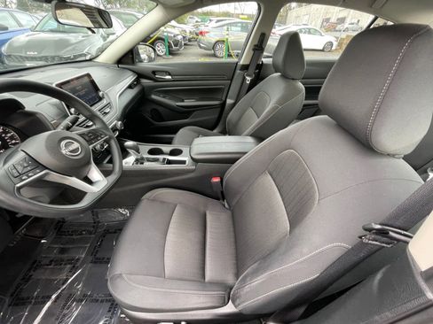 Used 2025 Nissan Altima 2.5 SV image 27