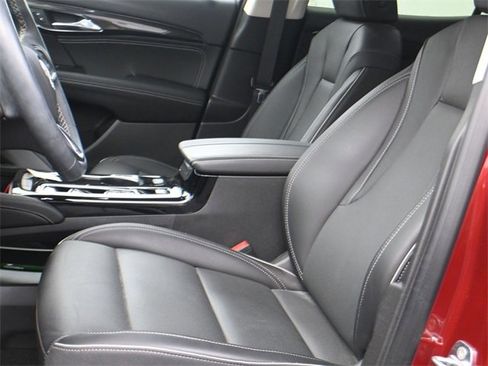 Used 2023 Buick Envision Essence image 10