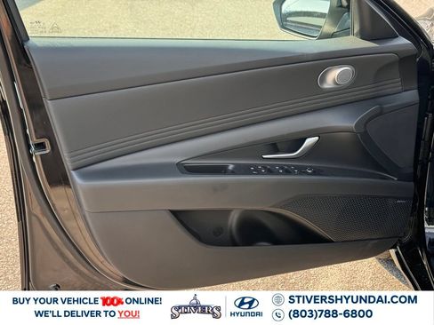 New 2026 Hyundai Elantra Limited FWD image 27
