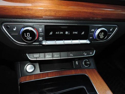 Used 2022 Audi Q5 2.0T Premium w/ Convenience Package AWD/4WD image 27