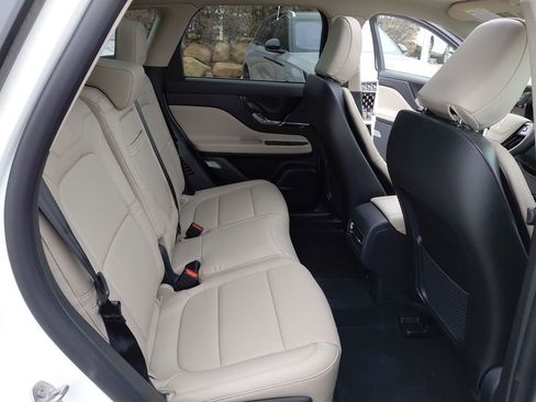 New 2026 Lincoln Corsair Grand Touring image 32