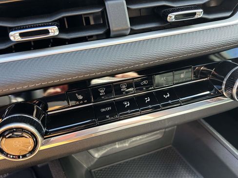 Used 2026 Chevrolet Equinox LT image 27