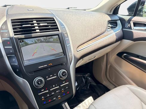 Used 2019 Lincoln MKC Reserve FWD image 25