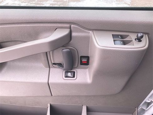 Used 2023 GMC Savana 2500 LS w/ Driver Convenience Package image 20