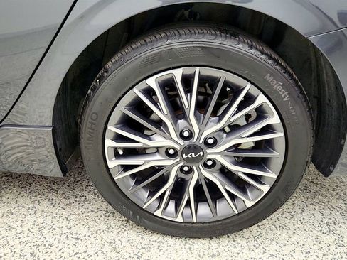 Used 2023 Kia Forte GT-Line w/ GT-Line Premium Package image 9