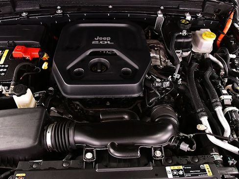 Used 2021 Jeep Wrangler Unlimited Rubicon 4xe w/ Cold Weather Group AWD/4WD image 30