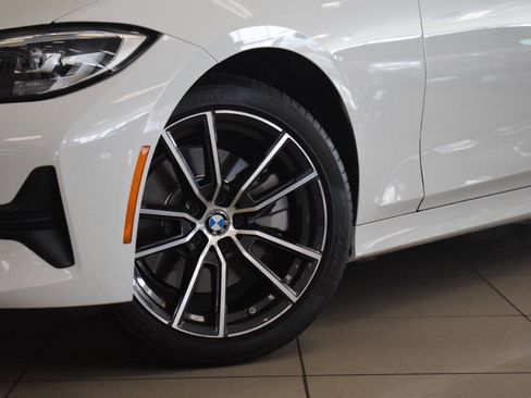 Used 2019 BMW 330i Sedan w/ Driving Assistance Package RWD image 15
