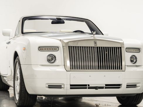 Used 2008 Rolls-Royce Phantom Drophead Coupe RWD image 3