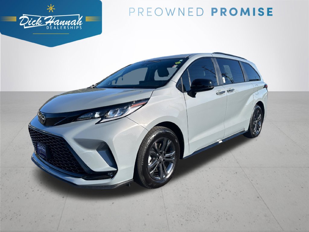 Used 2026 Toyota Sienna XSE AWD/4WD image 1