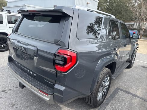 Used 2025 Toyota 4Runner Limited image 9