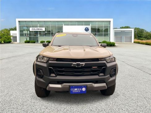 Used 2024 Chevrolet Colorado Trail Boss w/ Advanced Trailering Package AWD/4WD image 8