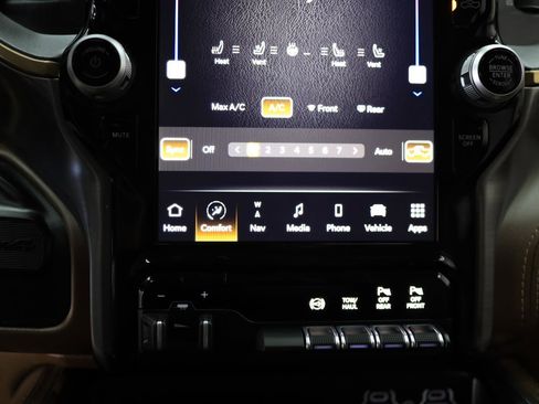 Used 2024 RAM 3500 Limited image 34