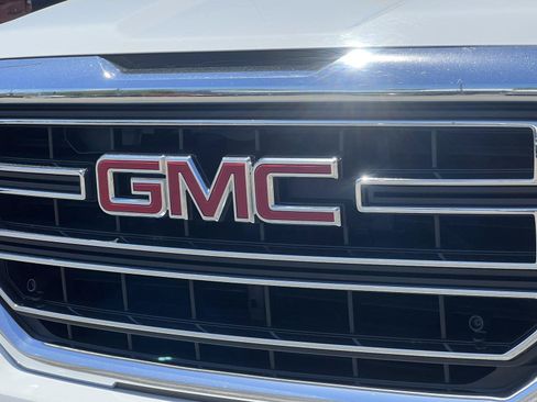 Used 2017 GMC Sierra 1500 SLE w/ SLE Value Package AWD/4WD image 38