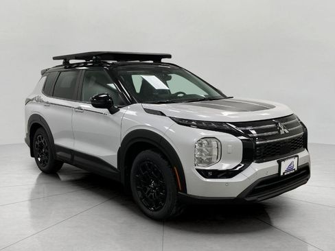 New 2026 Mitsubishi Outlander AWD image 35