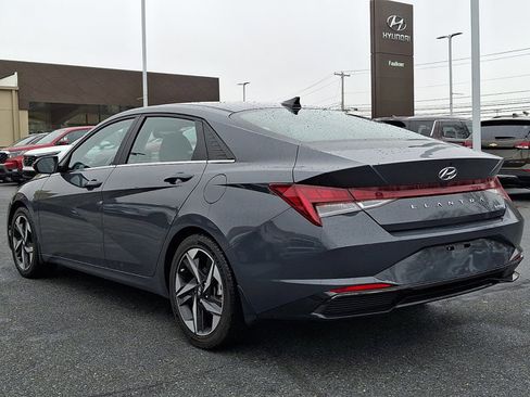Used 2023 Hyundai Elantra Limited image 6