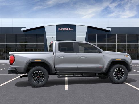 New 2026 GMC Canyon AT4 AWD/4WD image 5