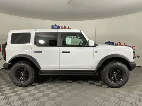 New 2026 Ford Bronco Outer Banks w/ Sasquatch Package AWD/4WD image 2