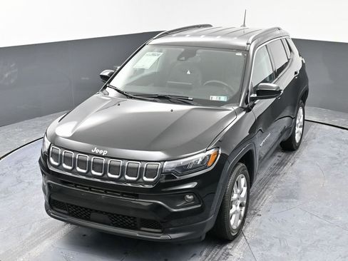 Used 2022 Jeep Compass Latitude image 43