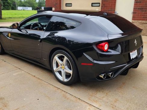 Used 2016 Ferrari FF image 26