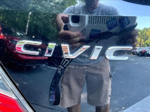 Certified 2018 Honda Civic EX-L image 10