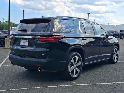 Used 2023 Chevrolet Traverse LT w/ LT Premium Package AWD/4WD image 7
