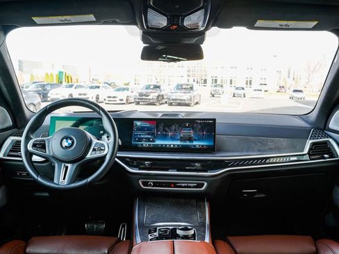 Certified 2025 BMW X5 M60i image 11