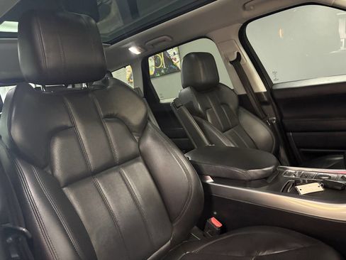 Used 2016 Land Rover Range Rover Sport SE image 23