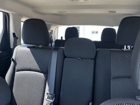 Used 2018 Dodge Journey SE w/ Safe & Sound Group image 17