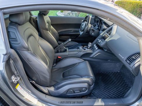 Used 2014 Audi R8 V8 image 43