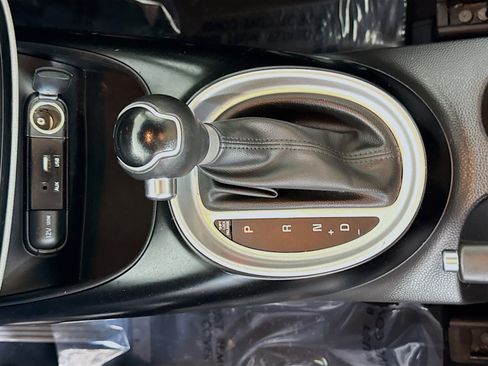 Used 2017 Kia Soul image 19