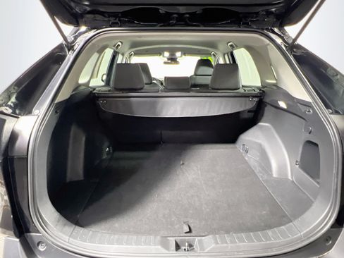 Used 2025 Toyota RAV4 XLE FWD image 33