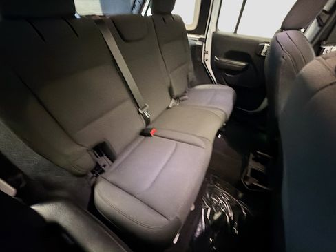 Used 2020 Jeep Wrangler Unlimited Sport S AWD/4WD image 14