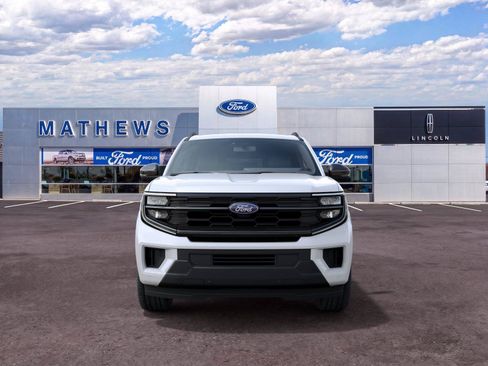New 2027 Ford Expedition Active AWD/4WD image 3