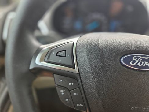 Used 2023 Ford Edge Titanium AWD/4WD image 18
