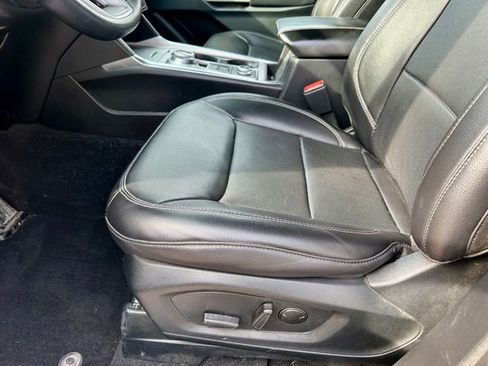 Used 2023 Ford Explorer Limited w/ Limited Technology Package image 15