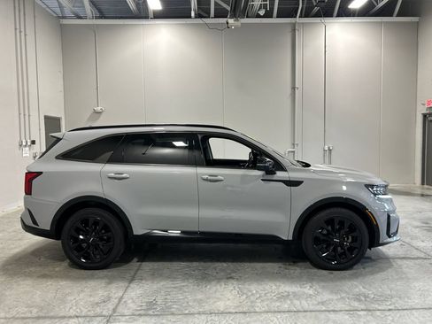 Used 2022 Kia Sorento SX FWD image 5