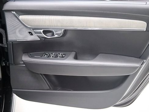 Certified 2023 Volvo S90 B6 Ultimate w/ Lounge Package image 29