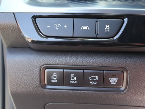 Used 2024 Kia Carnival SX Prestige FWD image 44