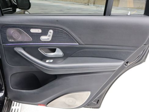 Used 2021 Mercedes-Benz GLS 580 4MATIC image 17